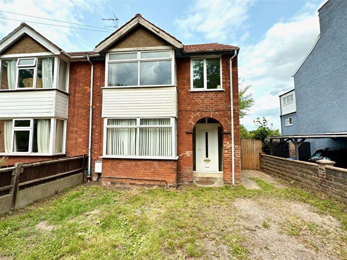 3 Bedroom Block Of Flats For Sale In Victoria Road, Oulton Broad, Lowestoft, Suffolk, NR33