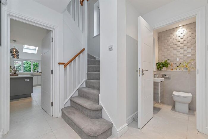 5 Bedroom Detached House For Sale In Toulmin Drive, St.Albans, AL3