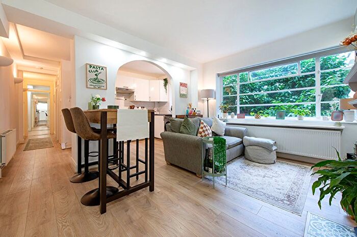 2 Bedroom Flat For Sale In Northwood Hall, Hornsey Lane, Highgate, N6
