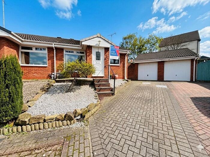 2 Bedroom Semi Detached Bungalow For Sale In Thornhill Croft, Wortley, Leeds, LS12