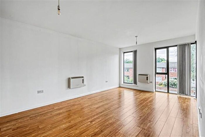 2 Bedroom Flat To Rent In Bedroom Property In Property Location, M43