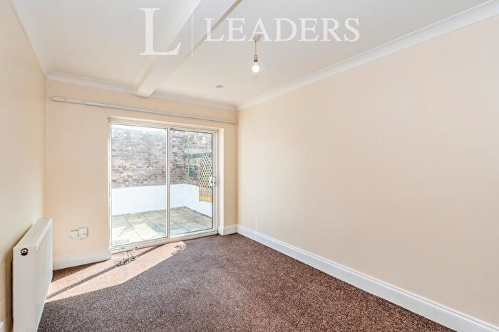 1 Bedroom Apartment To Rent In Kingston Road, Portsmouth, PO2