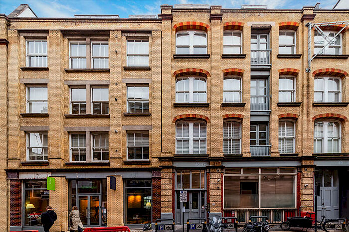 3 Bedroom Apartment To Rent In Great Sutton Street, Clerkenwell London, EC1V