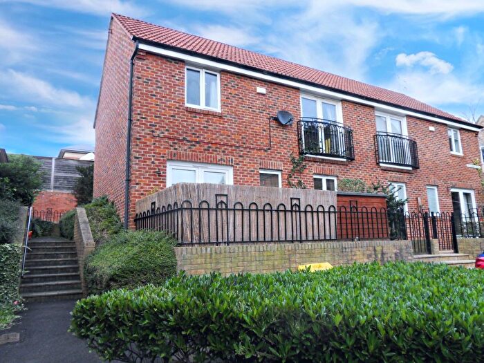 3 Bedroom Property To Rent In Camden Square, North Shields, NE30