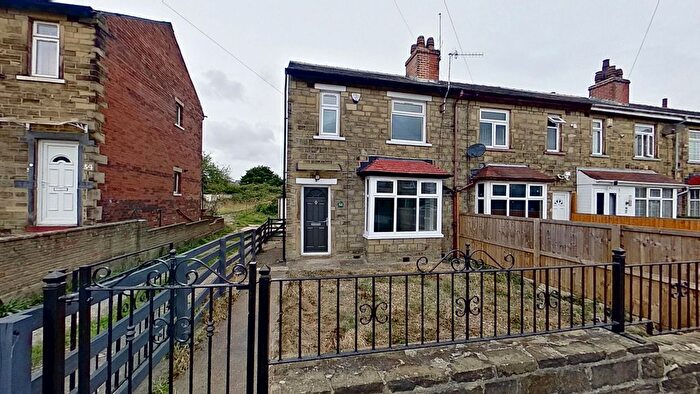 1 Bedroom Semi-Detached House To Rent In Springwood Avenue, Bradford, BD5
