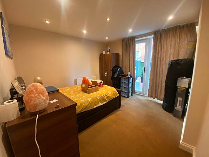 2 Bedroom Apartment To Rent In Wise Road, London, E15