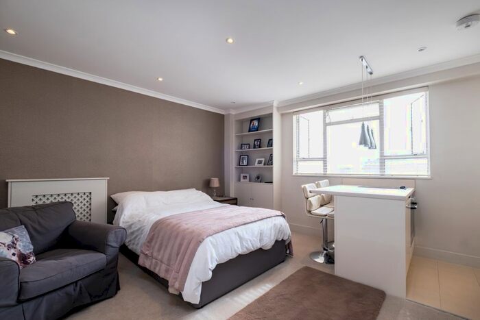 Studio To Rent In Sloane Avenue, London, SW3