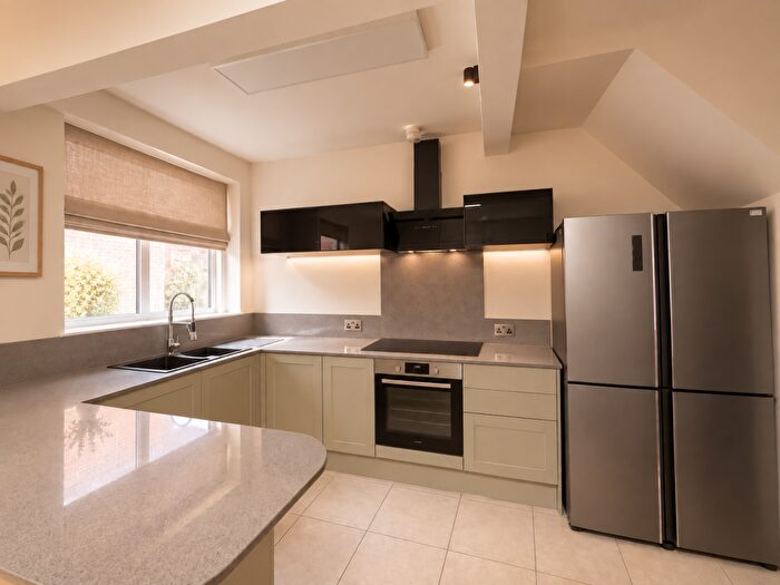 1 Bedroom Property To Rent In South Grove, Chorlton-On-Med, £pppw Inc Bills, M13