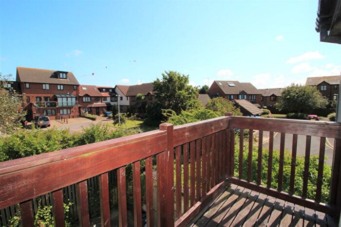 1 Bedroom Semi-Detached House To Rent In Catalina Drive, Dorset, BH15