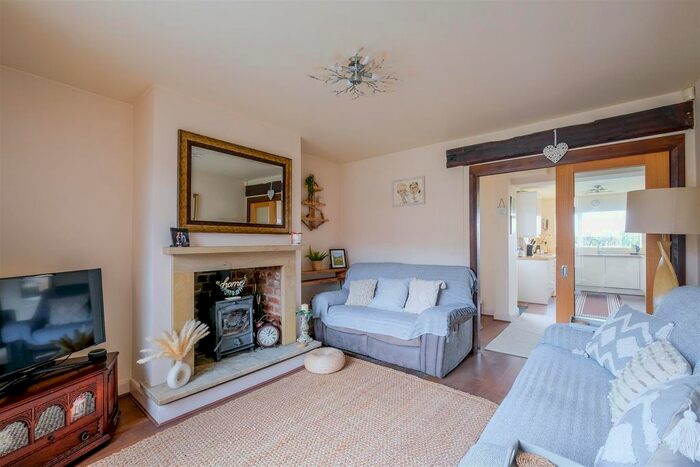 2 Bedroom Terraced House For Sale In Watford Avenue, Halifax, HX3