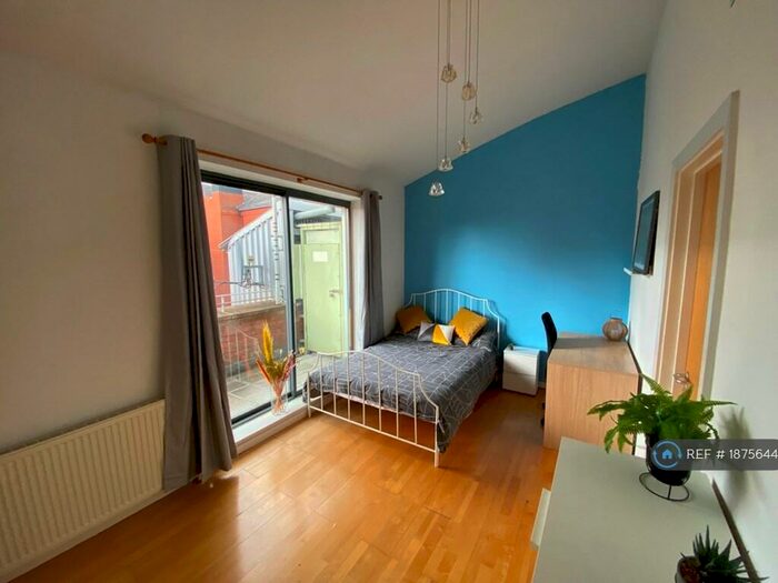 3 Bedroom Penthouse To Rent In The Needleworks, Leicester, LE1