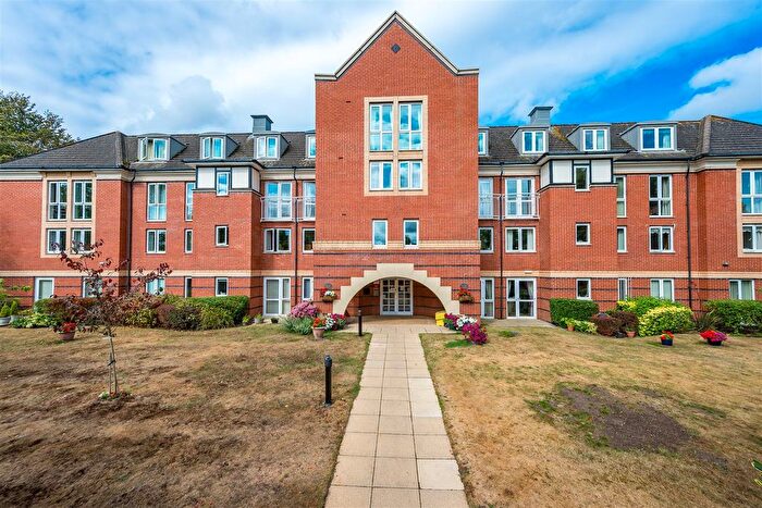 2 Bedroom Flat For Sale In Freshfield Road, Formby, Liverpool, L37