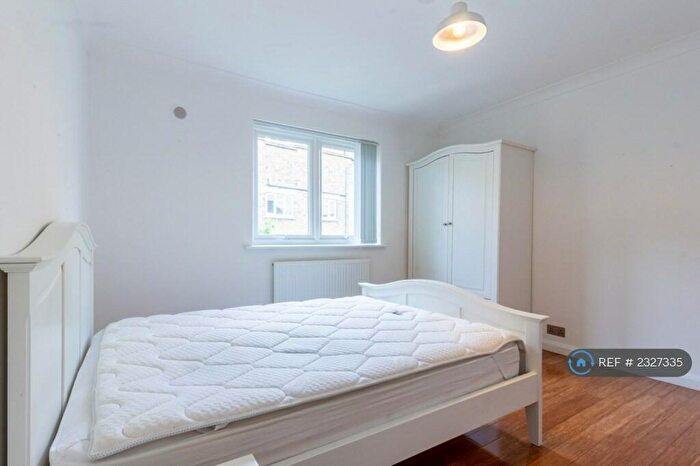 1 Bedroom Flat To Rent In Ferris Road, London, SE22
