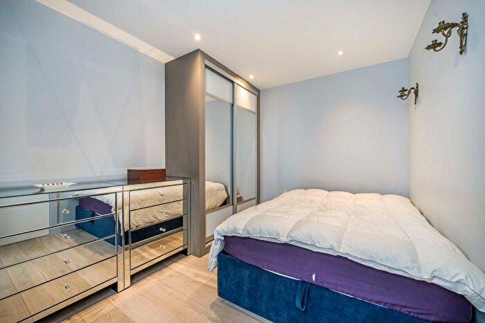 1 Bedroom Flat For Sale In King Street, Hammersmith, W6
