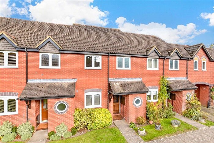 3 Bedroom Terraced House For Sale In Lower Sawley Wood, Banstead, Surrey, SM7
