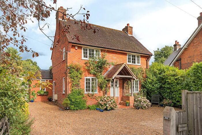 4 Bedroom Detached House For Sale In The Street, Ewhurst, GU6