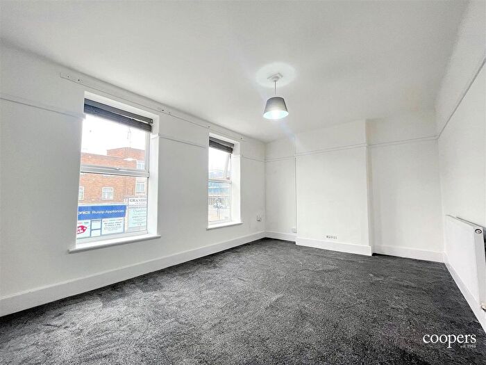 2 Bedroom Flat To Rent In Victoria Road, Ruislip, HA4