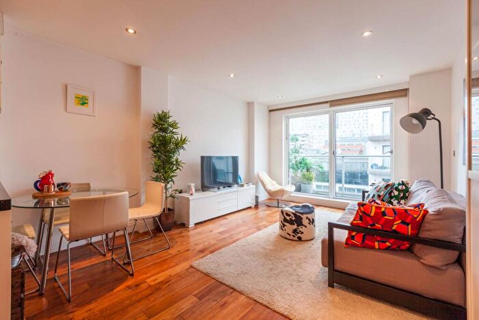 1 Bedroom Flat For Sale In Cheltenham House, Commercial Road, Whitechapel, London, E1
