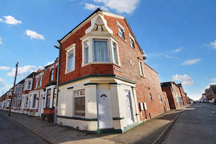 1 Bedroom Flat To Rent In Derby Road, Abington, NN1