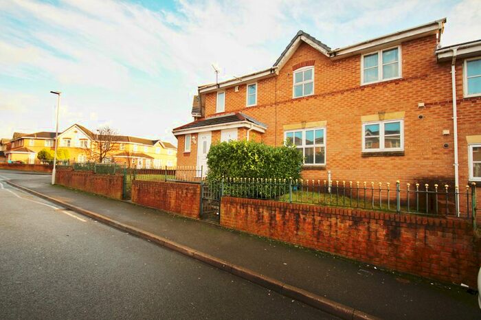 2 Bedroom Terraced House To Rent In Mapledon Road, Manchester, M9