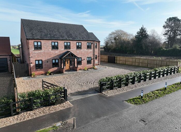 4 Bedroom Detached House For Sale In Hall Road, Walpole Highway, PE14