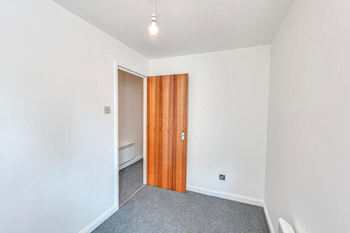 2 Bedroom Apartment To Rent In Barnstaple Road, Southend-on-Sea, SS1