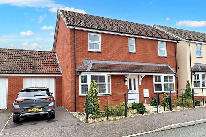 4 Bedroom Detached House For Sale In Popham Road, Wellington, Somerset, TA21