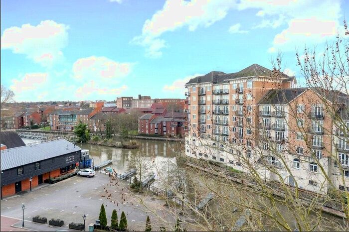 2 Bedroom Flat To Rent In The Meridian, Kenavon Drive, Reading, Berkshire, RG1