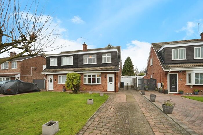 3 Bedroom Semi-detached House For Sale In Long Meadow, Mansfield Woodhouse, Mansfield, Nottinghamshire, NG19