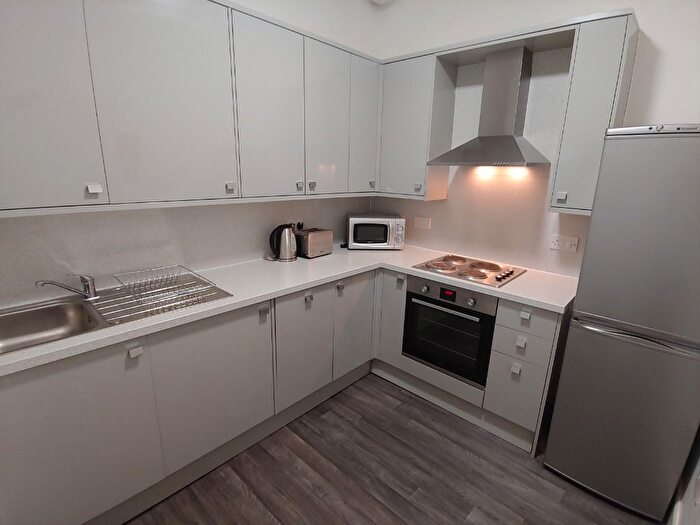 4 Bedroom Flat To Rent In West Preston Street, Edinburgh, EH8
