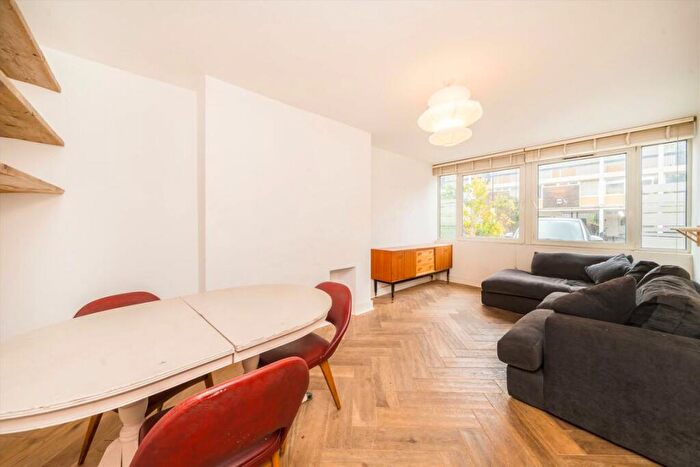 3 Bedroom House To Rent In Shrubland Road, London Fields, E8