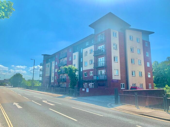 2 Bedroom Flat To Rent In New North Road, Exeter, EX4