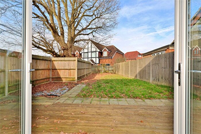 4 Bedroom Semi-Detached House To Rent In Kings Road, West End, Woking, Surrey, GU24
