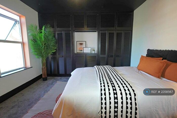 6 Bedroom Semi-Detached House To Rent In Henry Road, Gloucester, GL1