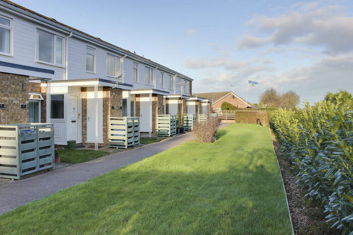 1 Bedroom Ground Flat To Rent In Chichester Way, Perry, PE28