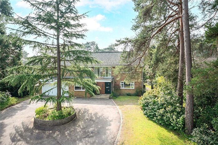 4 Bedroom Detached House For Sale In Camberley, Surrey, GU15