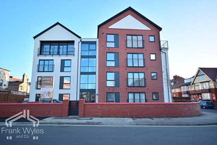 2 Bedroom Flat To Rent In The Gables, - Orchard Road, Lytham St. Annes, FY8