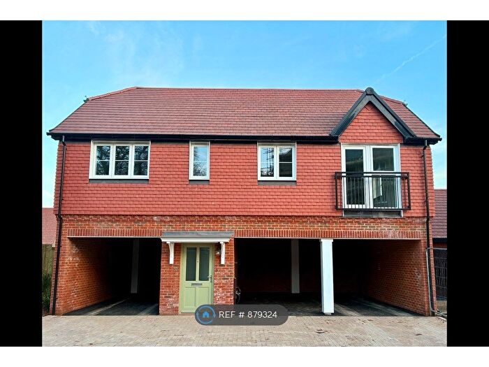 2 Bedroom Detached House To Rent In Barberry Road, High Wycombe, HP10