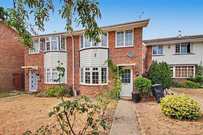 3 Bedroom Semi-Detached House To Rent In Ferndale Walk, Angmering, Littlehampton, BN16