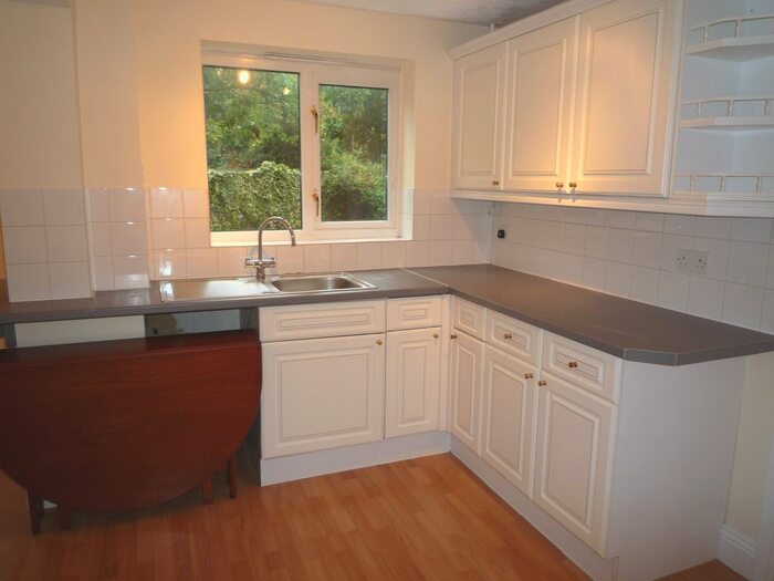 3 Bedroom Detached House To Rent In The Willows, Caversham, Reading, RG4