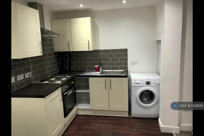 Studio To Rent In Roundhay Road, Leeds, LS8
