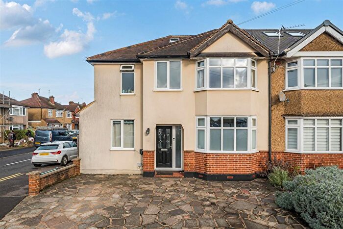 3 Bedroom Semi Detached House For Sale In Malvern Way, Croxley Green, Rickmansworth, WD3
