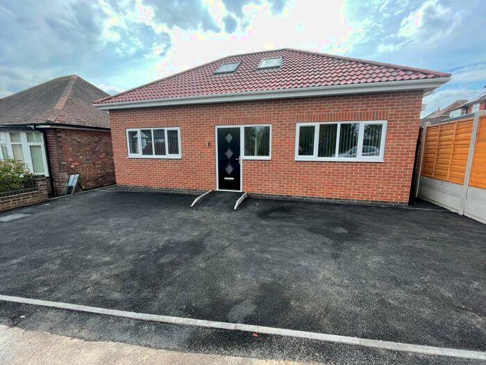 4 Bedroom Bungalow To Rent In Broadway East, NG4