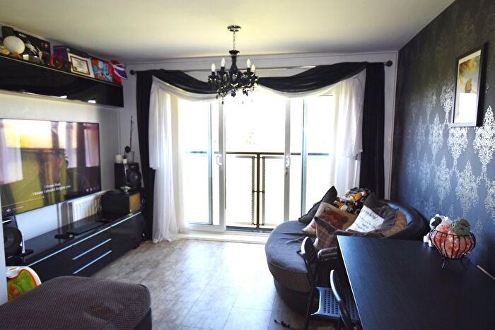 1 Bedroom Flat For Sale In Medici Close, Goodmayes, Ilford, IG3