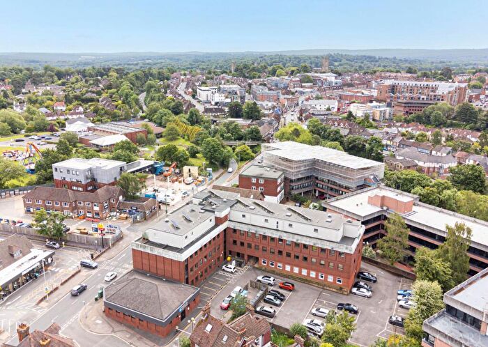 2 Bedroom Flat For Sale In White Lion Close, East Grinstead, RH19