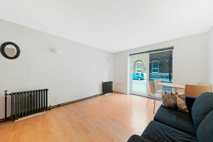 1 Bedroom Flat To Rent In Hopton Road, Royal Arsenal Riverside, Woolwich, SE18