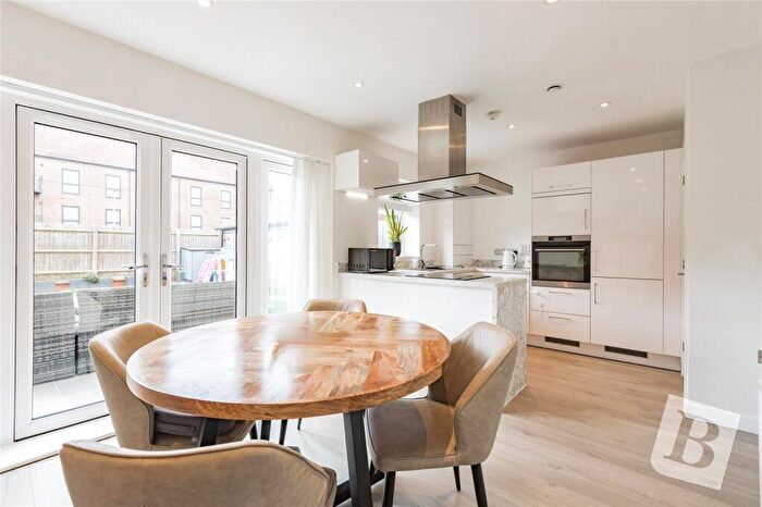 3 Bedroom Semi Detached House For Sale In Gladiator Way, Hornchurch, RM12