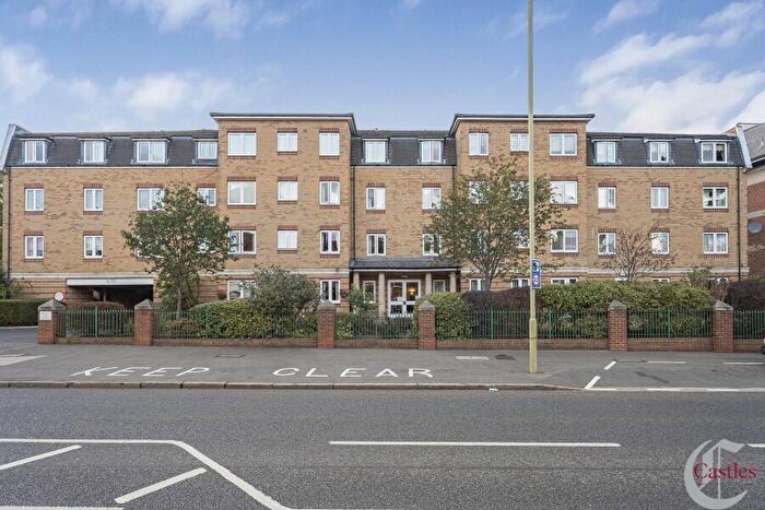 2 Bedroom Flat To Rent In Cliff Richard Court, Cheshunt, EN8