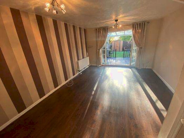 2 Bedroom Property To Rent In 75 Baronsmead, Southampton, SO16