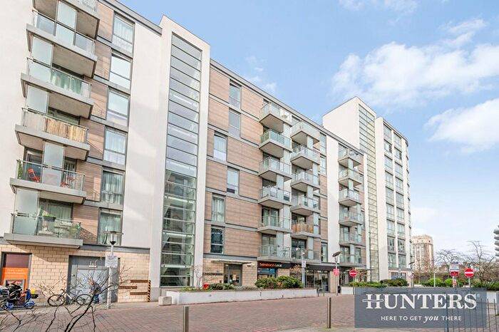 1 Bedroom Flat For Sale In Ealing Road, Brentford, Middlesex, TW8